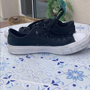 Chuck Taylor II, black and white. With Lunarlon